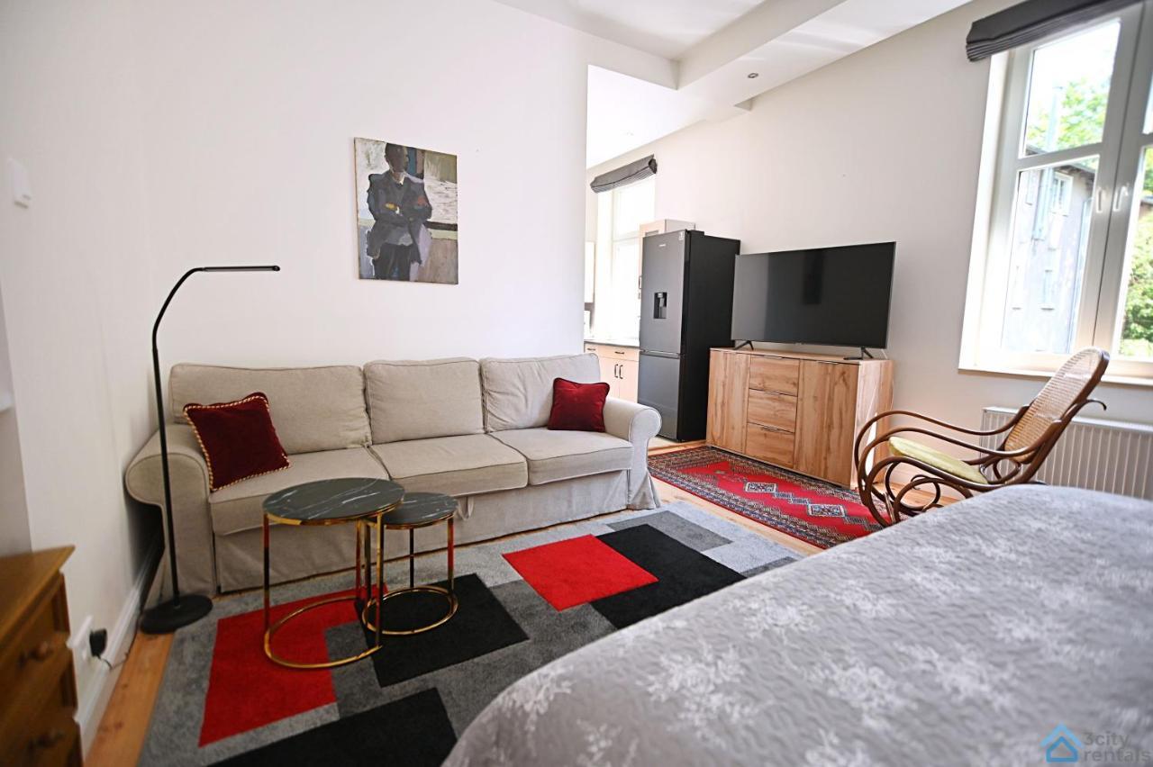 Beige And Red 3City Studio In Sopot With Outdoor Parking By Noclegi Renters Exterior photo